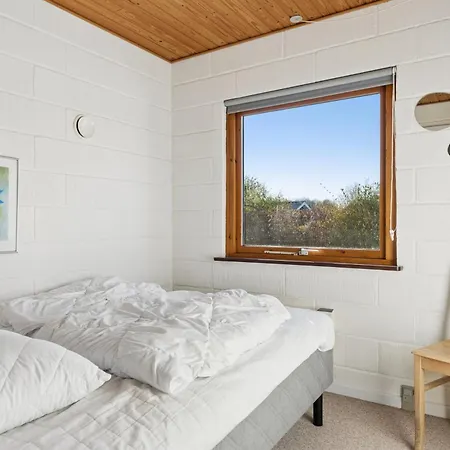 Cosy For 6 Near Beachsea Skovbyballe