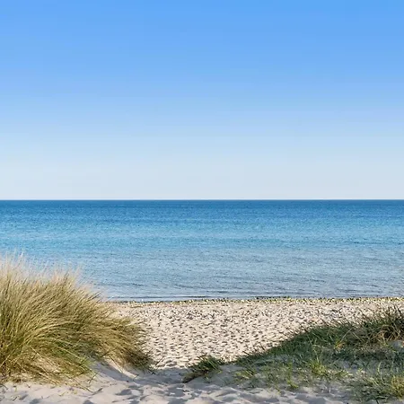 Holiday home Cosy For 6 Near Beachsea